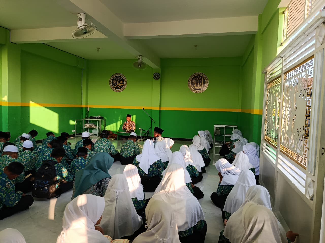 Istighotsah & Tahlil Rutin Senin Pagi, MI Ihyaul Islam Tanamkan Karakter Religius Sejak Dini